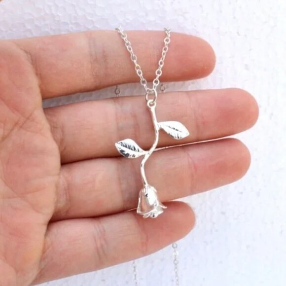 "Beauty & the Beast" Minimalist Cute Rose Necklace - Picture 5 of 9